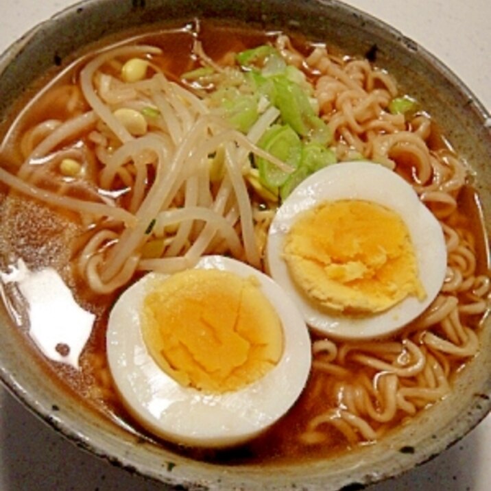 小大豆もやし 茹で卵トッピング 醤油ラーメン レシピ 作り方 By ぷっちびす 楽天レシピ 小大豆もやし 茹で卵トッピング 醤油ラーメン レシピ 作り方 By ぷっちびす 楽天レシピ